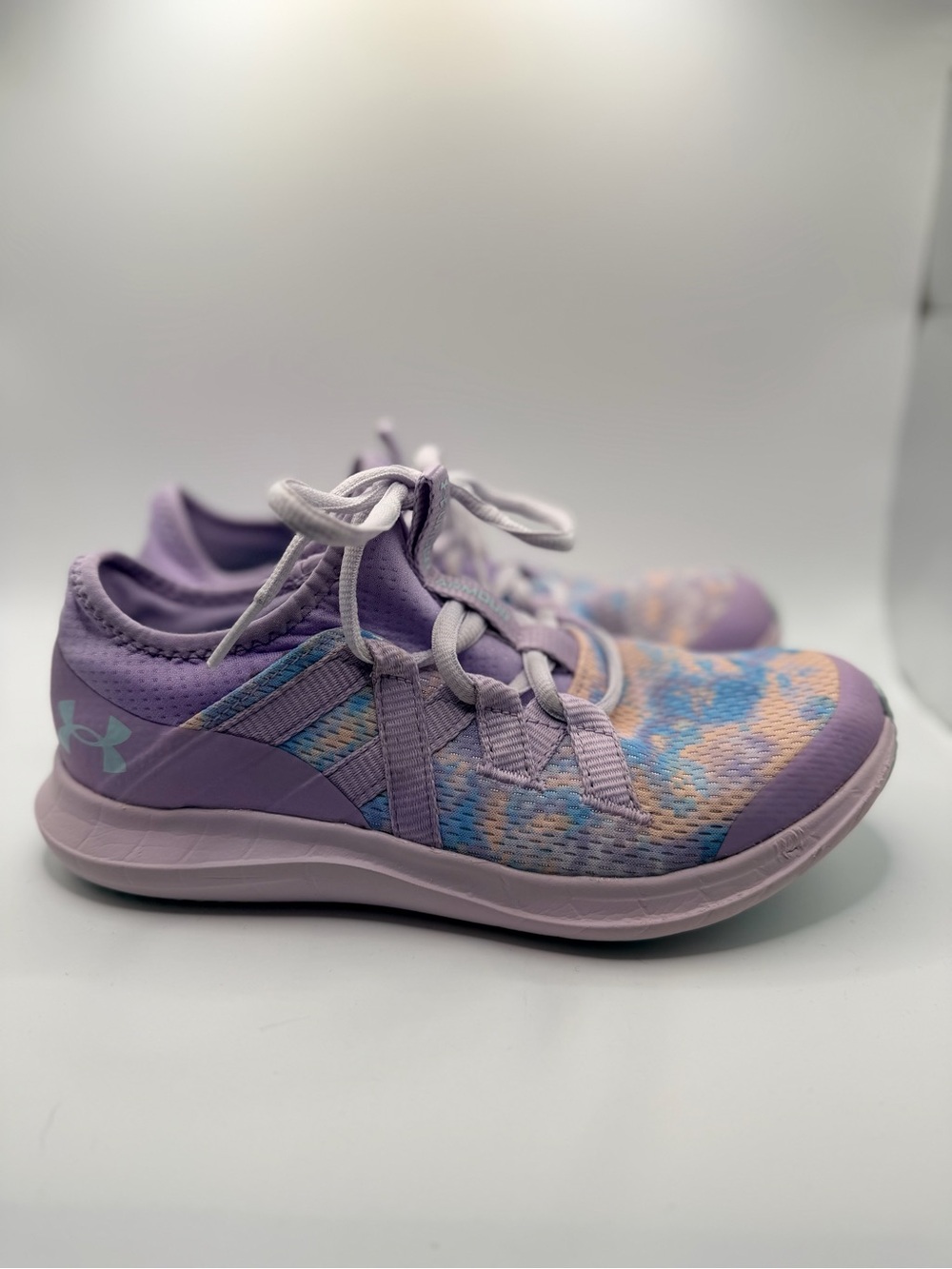 Under Armour kids Lavender Knit Running Shoes-size 4y